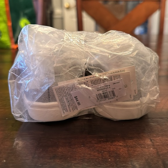NWT GAP Toddler Metallic Glitter Sneaker, size 10 - Picture 7 of 7